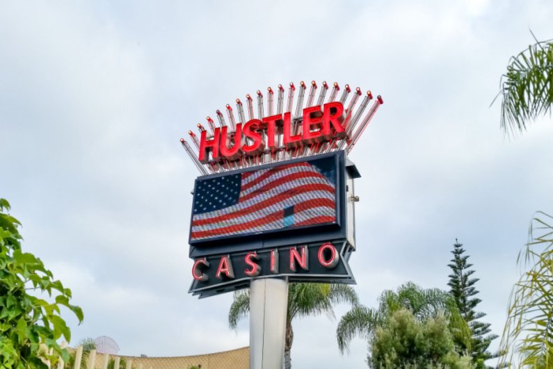 California’daki Hustler Casino Soygunu Sırasında Koruma Bacağından Vuruldu